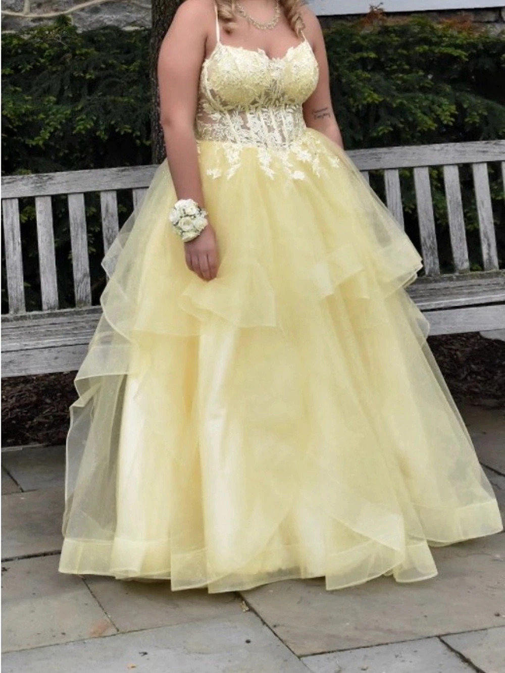 Amarr Yellow Lace Tulle Prom Dress Size 10